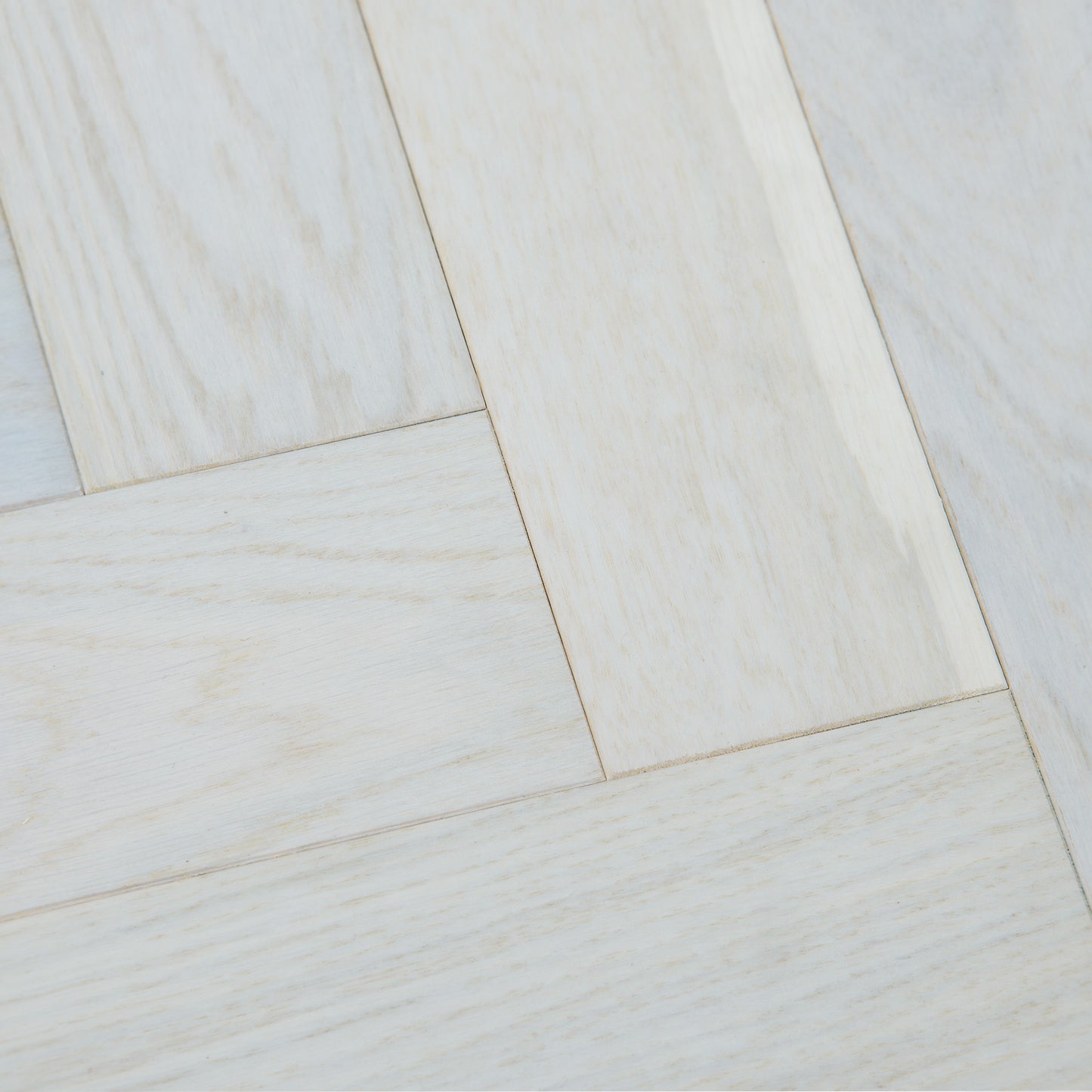 Ivory Oak - Herringbone 14mm UV Lacquered Engineered Real Wood Flooring