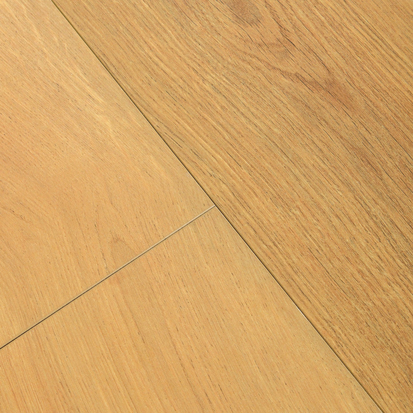 Gyant Warm Natural - Ocean Water Resistant 8mm Laminate Flooring (B4124)