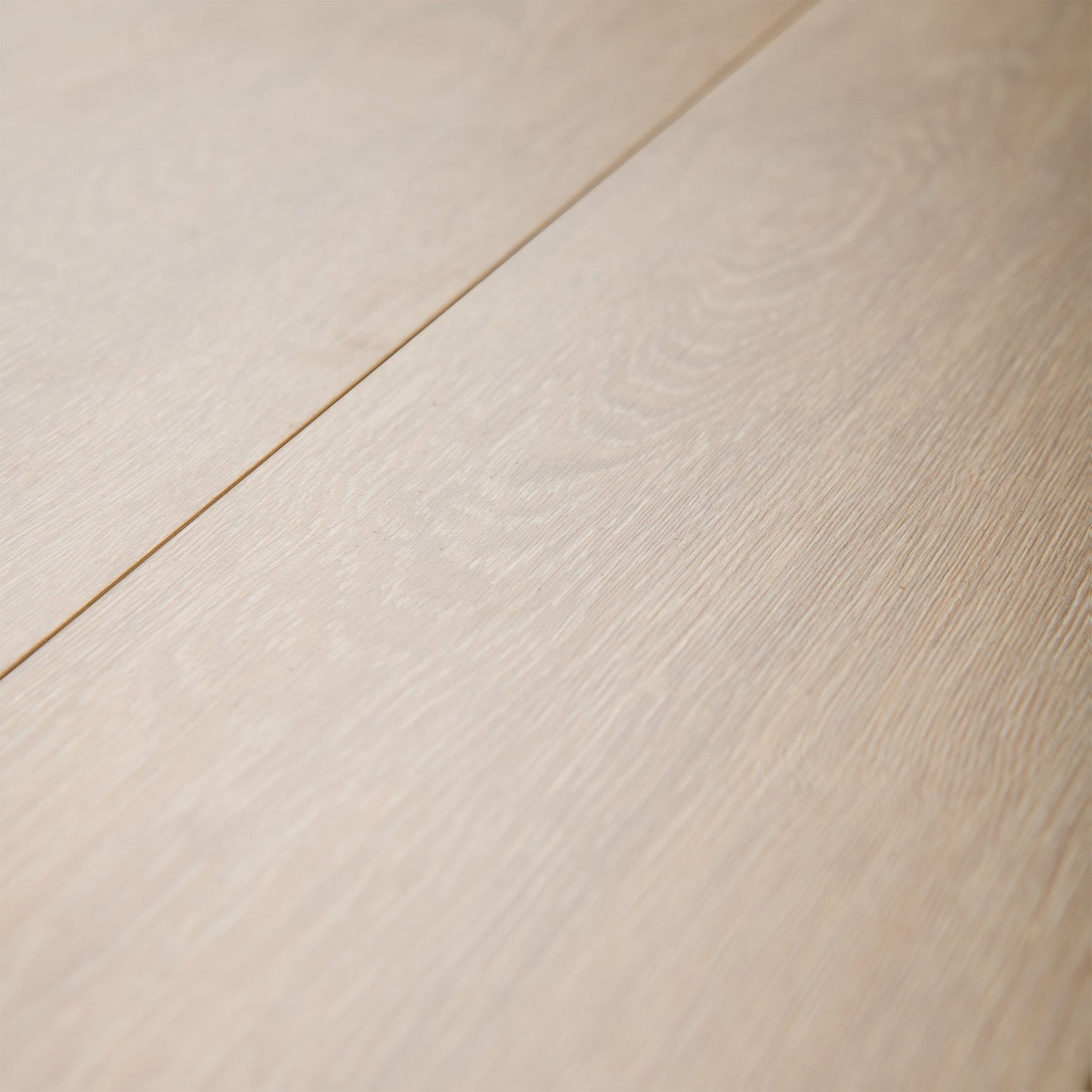 Rossini Oak - 8mm Water Resistant Laminate Flooring (62002245)